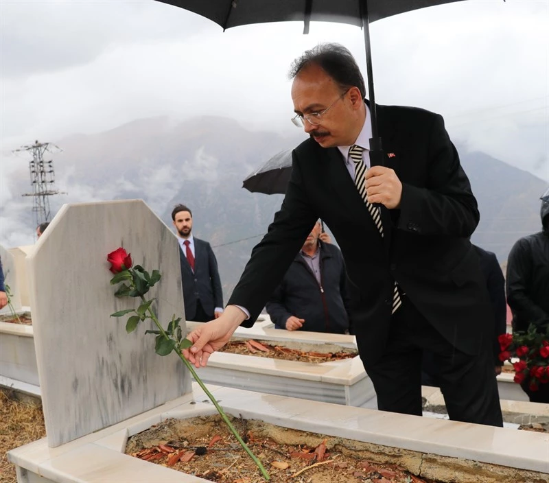 ŞİRVAN/DALTEPE VE KALKANCIK ŞEHİTLERİ DUALARLA ANILDI