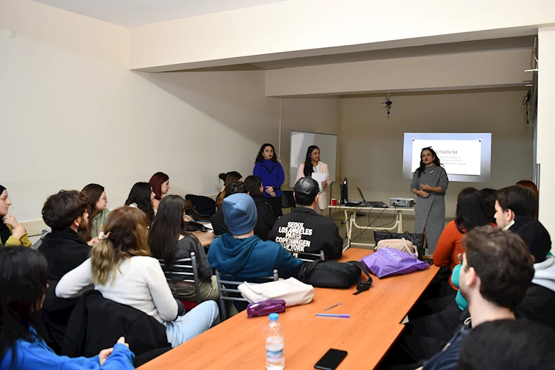 ÖĞRENCİLERE TOPLUMSAL CİNSİYET EŞİTLİĞİ İLE İLGİLİ SUNUM YAPILDI