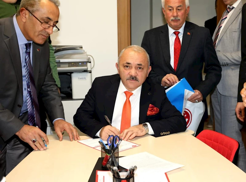 Esen, Başkanlığının İkinci Dönemine Talip Oldu