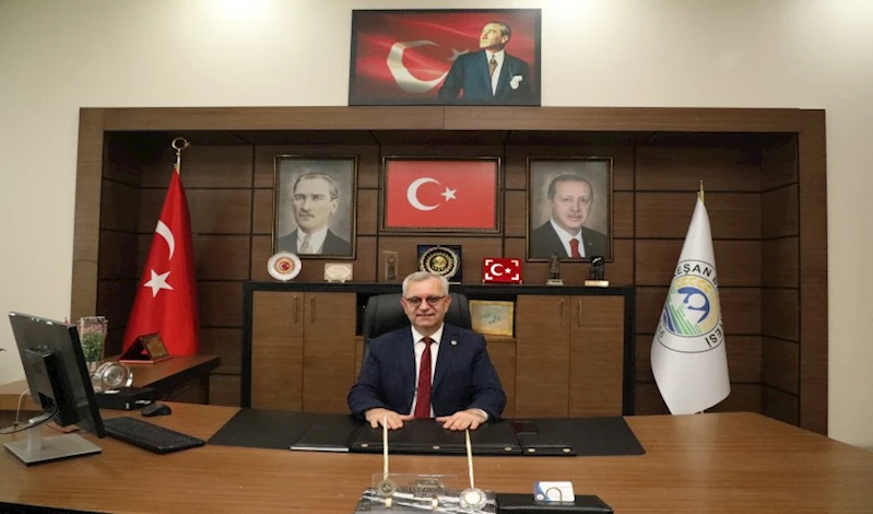 Belediye Başkanı Mustafa Helvacıoğlu: “Ülkemizin müreffeh geleceği öğretmenlerimizin ellerinde”