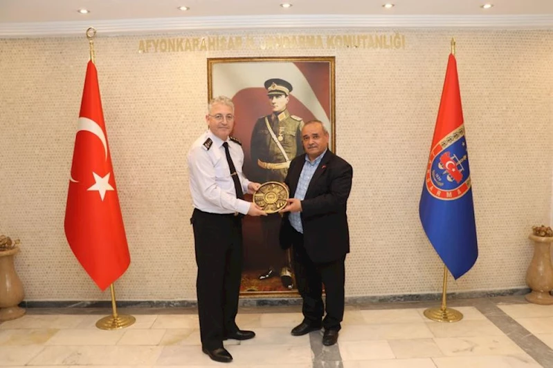 Başkan Şahin, İl Jandarma Komutanı Kıdemli Albay Tolga Yağan’a Hayırlı Olsun Ziyaretinde Bulundu