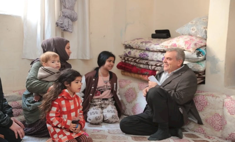 Başkan Beyazgül Hane Ziyaretleriyle Yüzleri Güldürüyor