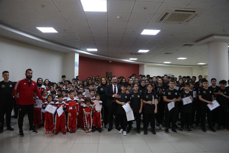 ETİMESGUT BELEDİYESİ KİCK BOKSTA ZİRVEDE