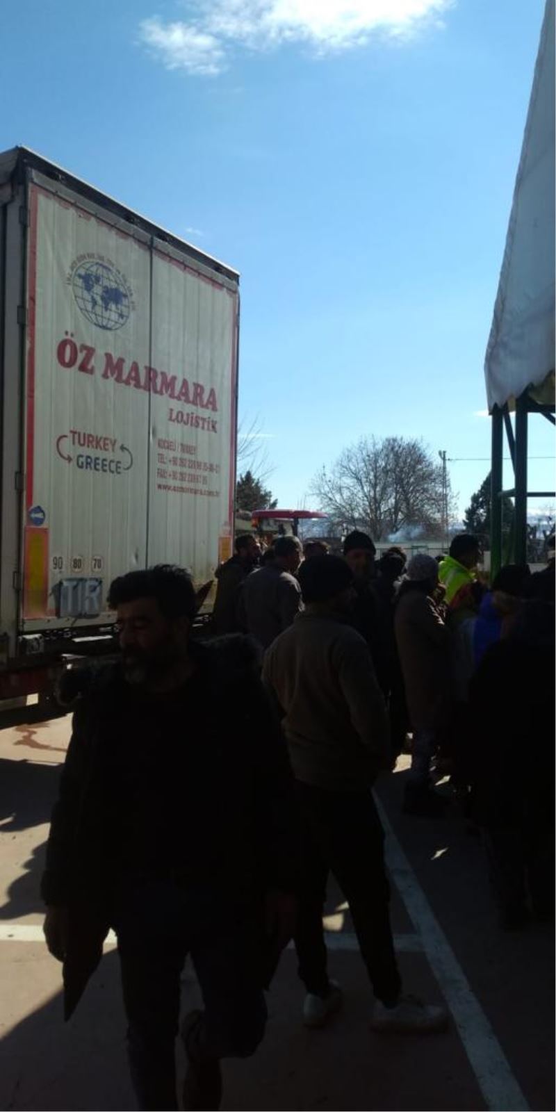 İZMİTLİLERİN YARDIMLARI KAHRAMANMARAŞ’A ULAŞTI