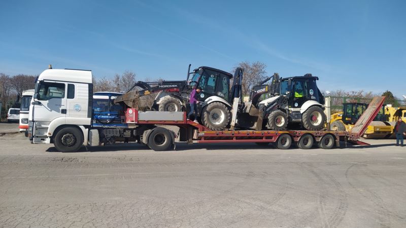 Büyükşehir’den Deprem Bölgesine 10 Konteyner Ev ve 2 İş Makinesi Kepçe Daha