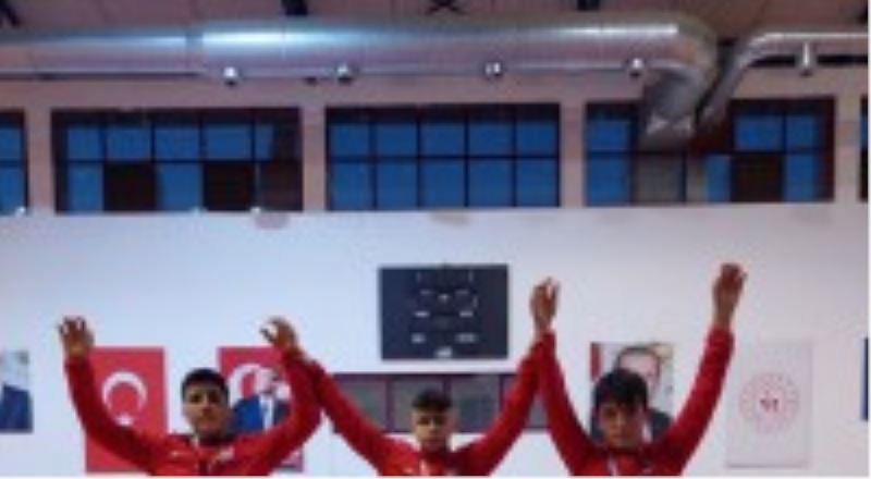 Grekoromen şampiyonu Kepez