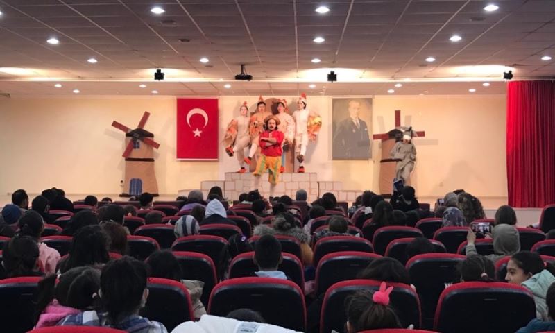 Gölmarmaralı Çocukların ‘Don Kişot’ Keyfi