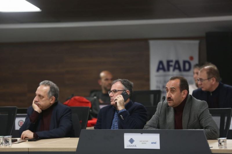 Belediye Başkanımız Av Mustafa İlmek AFAD koordine merkezinde düzenlenen toplantıya katıldı.
