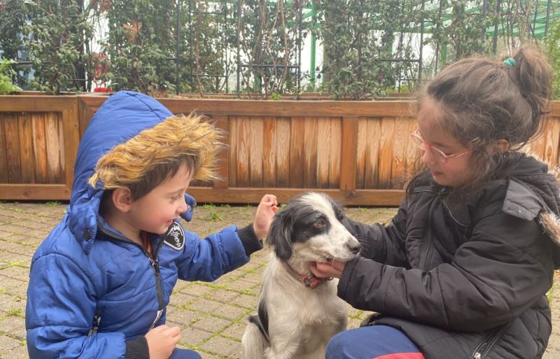 HATAY’DA DEPREMDEN ETKİLENEN 10 KİŞİLİK AİLEYE KAPILARIMIZI AÇTIK