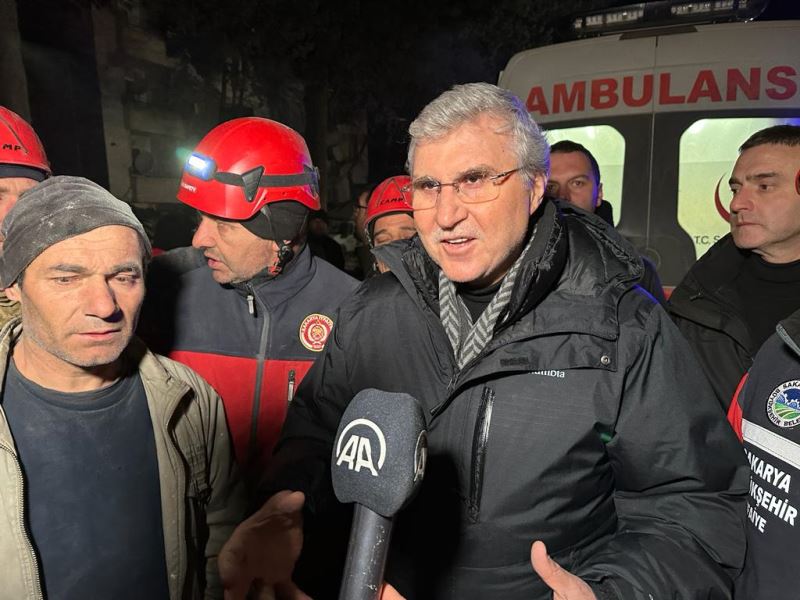 Büyükşehir İtfaiyesi 72. saatte mucizeyi yaşadı