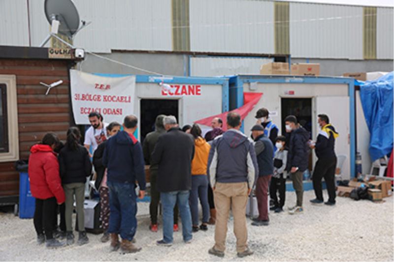 Defne’deki çadır kentte sahra eczanesi