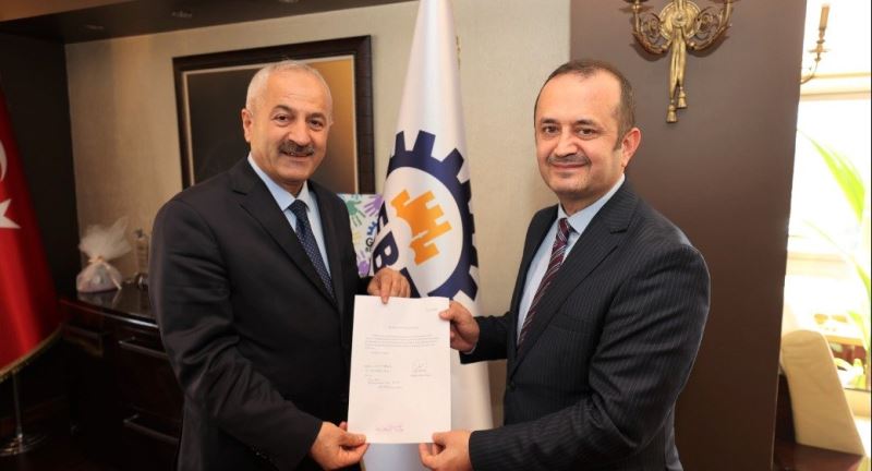 Yaşar Çakmak Meclis  Üyeliğinden İstifa Etti