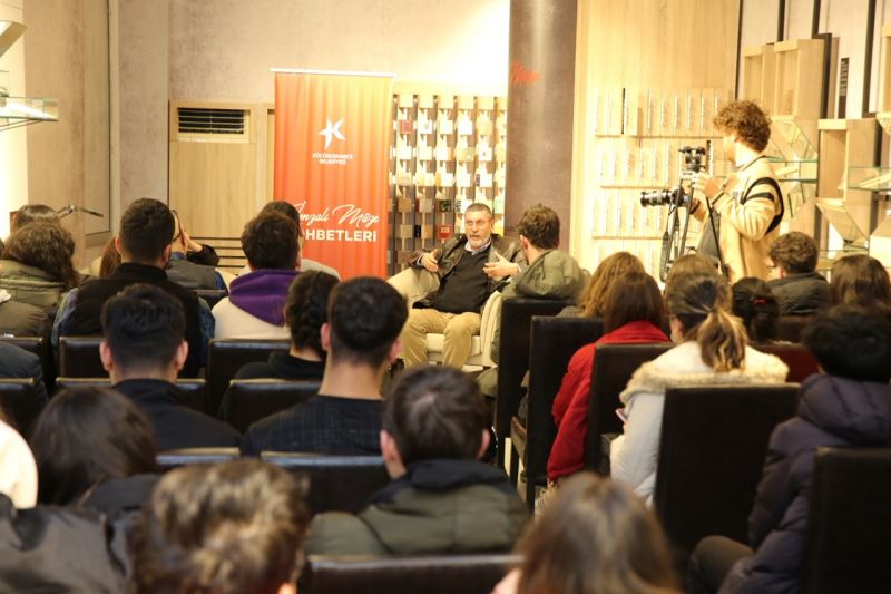 ÜNLÜ SPOR YORUMCUSU CEM DİZDAR’IN KOLEKSİYONUNDAN 16 NADİDE ESER İMZALI KİTAPLAR MÜZESİ’NDE