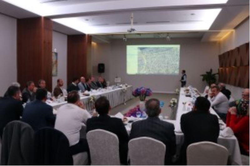 YENİ MİNİBÜS GÜZERGAHLARI İÇİN TOPLANTI YAPILDI