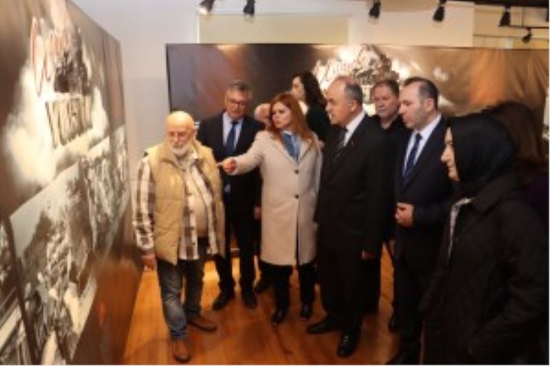 ‘UMUDA YOLCULUK GÖÇ 89’ SERGİSİ AÇILDI