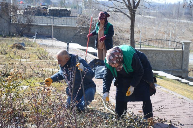 BAŞKANIMIZ EKİCİOĞLU: GÜZEL VE YAŞANILABİLİR BİR KIRŞEHİR İÇİN ÇALIŞIYORUZ