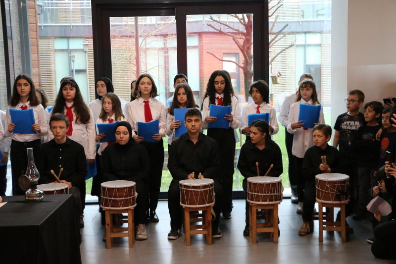 SGM’de duygu dolu gösteri: “Bir nesil onların destanıyla büyüyor”