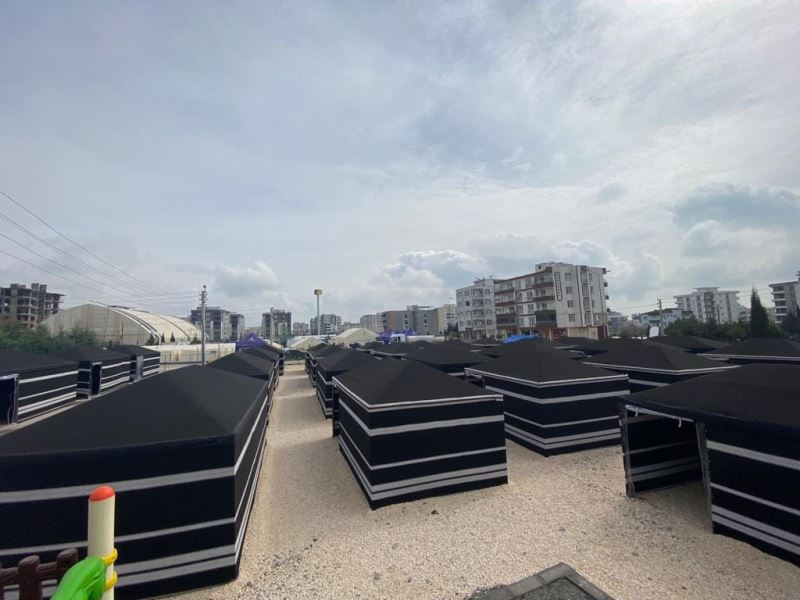 BAŞKAN HÜRRİYET, ÇADIR YAŞAM ALANI’NDAKİ ÇALIŞMALARI İNCELEMEK ÜZERE ADIYAMAN’A GİTTİ