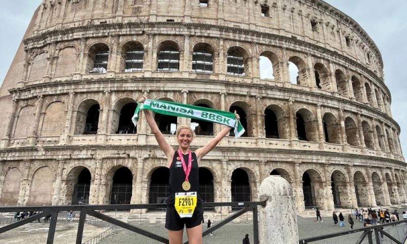 Manisa BBSK Flaması Roma’da Dalgalandı