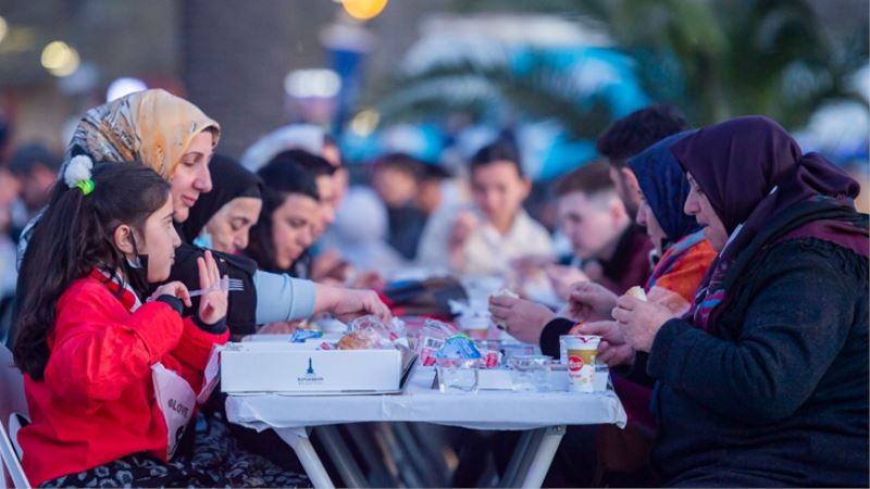 Ramazanın ilk gününde İzmir, Adıyaman, Osmaniye ve Hatay