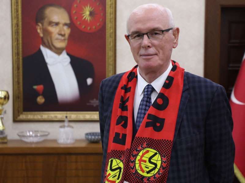 KAZIM KURT: “BİZ, ESKİŞEHİRSPOR’UN HAKKINI YEDİRMEMEK İÇİN MÜCADELE EDİYORUZ”