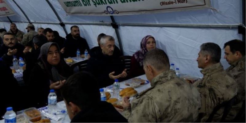 Başkanımız Adıyamanlı Depremzedelerle İftar Açtı