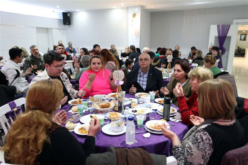 Rumeliler Yenimahalle’de İftar Sofrasında Buluştu