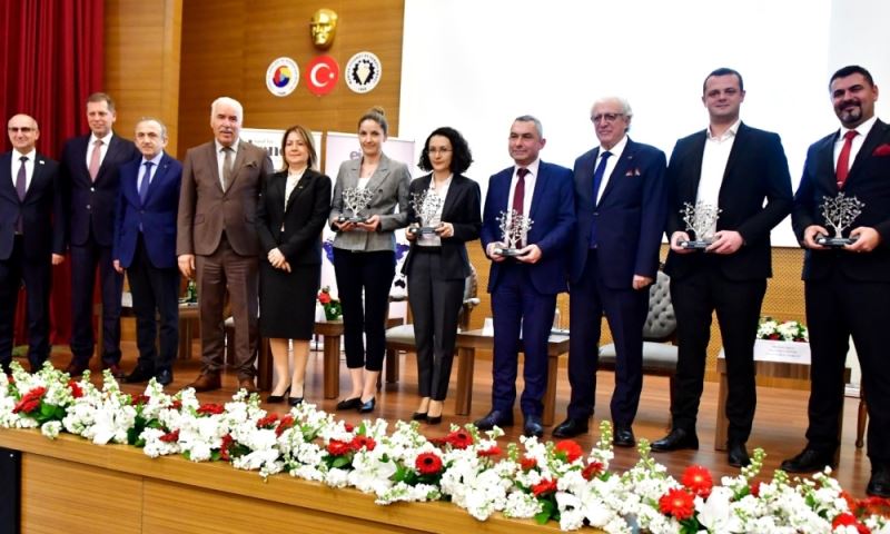 Büyükşehir ihracat birlikleri toplantısına katıldı