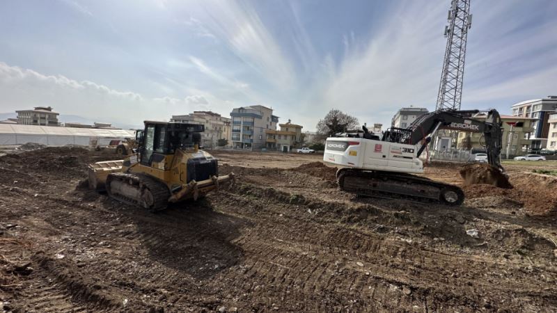 Büyükşehir Prefabrik Çarşı’da Altyapı Çalışmalarını Sürdürüyor