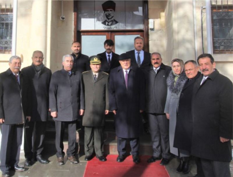 BAŞKANIMIZ PEKMEZCİ VE BELEDİYE MECLİS ÜYELERİMİZDEN ŞÜKRAN ZİYARETİ