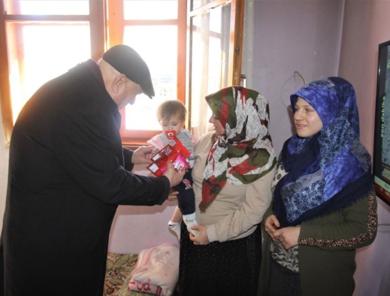 BELEDİYE BAŞKANIMIZ PEKMEZCİ’DEN DEPREMZEDELERE ZİYARET