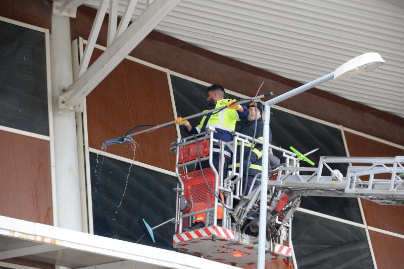 BOZÜYÜK OTOGARINDA BAYRAM ÖNCESİ TEMİZLİK