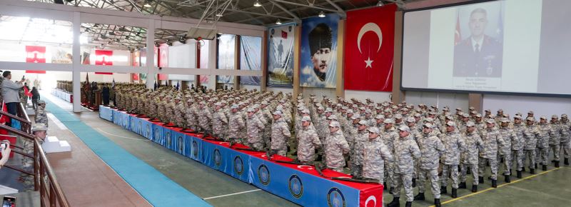 456 SÖZLEŞMELİ ER YEMİN ETTİ