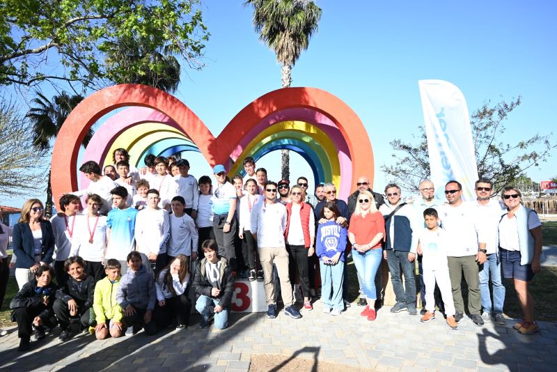 Geleceğin denizcileri ödüllerini aldı