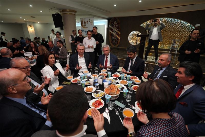 Nevşehirliler İftar Programında Yenimahalle’de Bir Araya Geldi