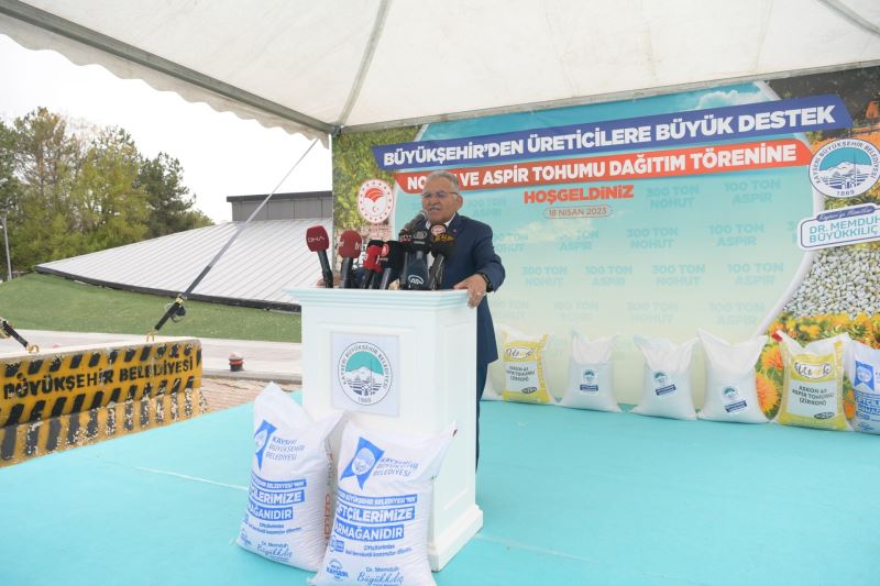 Büyükşehir’den Çiftçiye 11,5 Milyon TL’lik 400 Ton Tohum Desteği