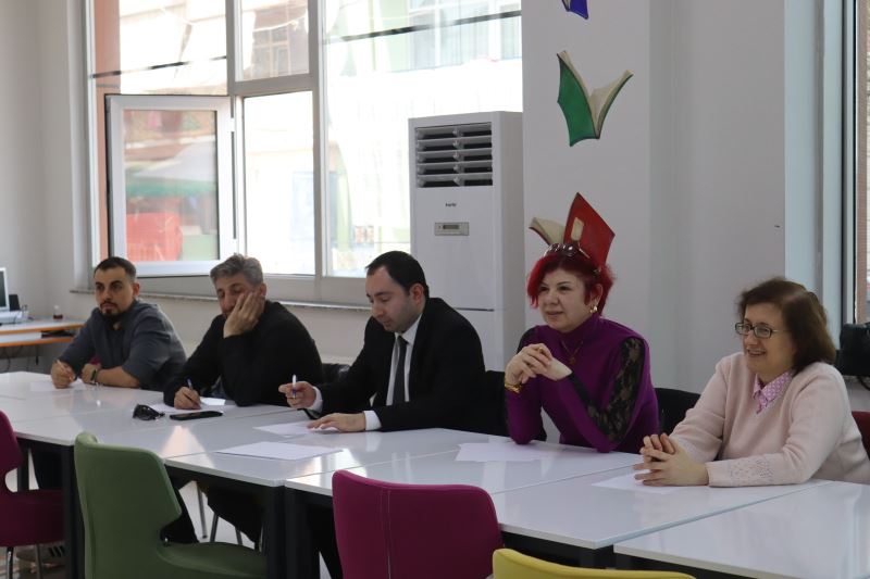 İZMİT BELEDİYESİNİN 23 NİSAN ŞİİR YARIŞMASINDA SONUÇLAR BELLİ OLDU
