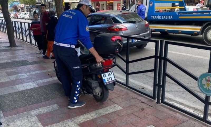 Kaldırımlara Bırakılan Motosikletlere Yönelik Uygulama