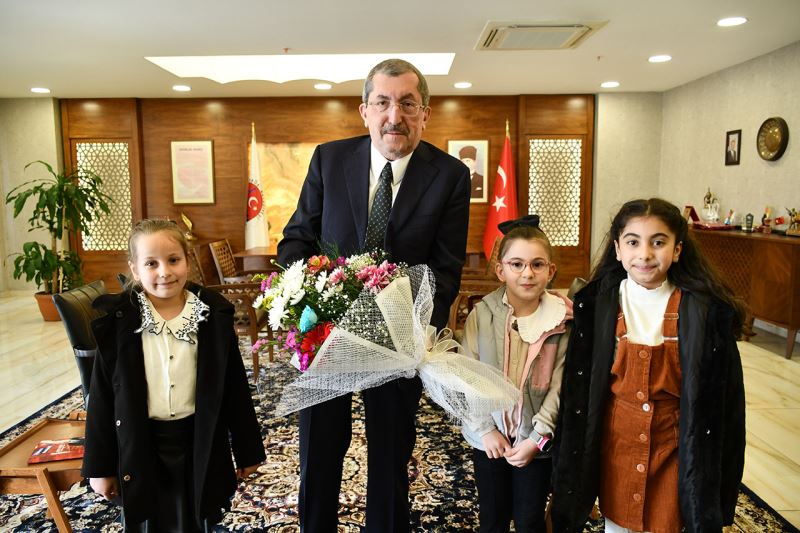 Başkan Vergili Makamını Miray Aktaş