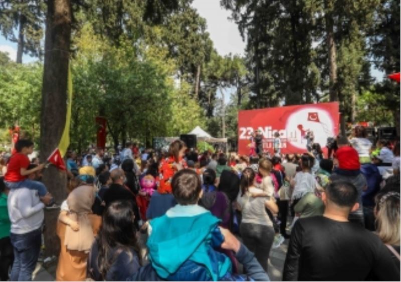 Buca’da 23 Nisan coşkusu, Hasanağa Bahçesi’’nde başladı