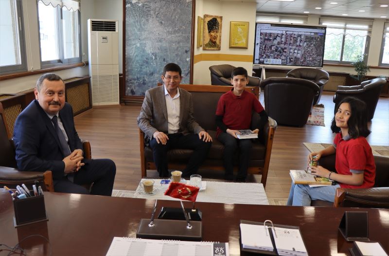 BAŞKAN ÖZCAN KOLTUĞU DEVRETTİ