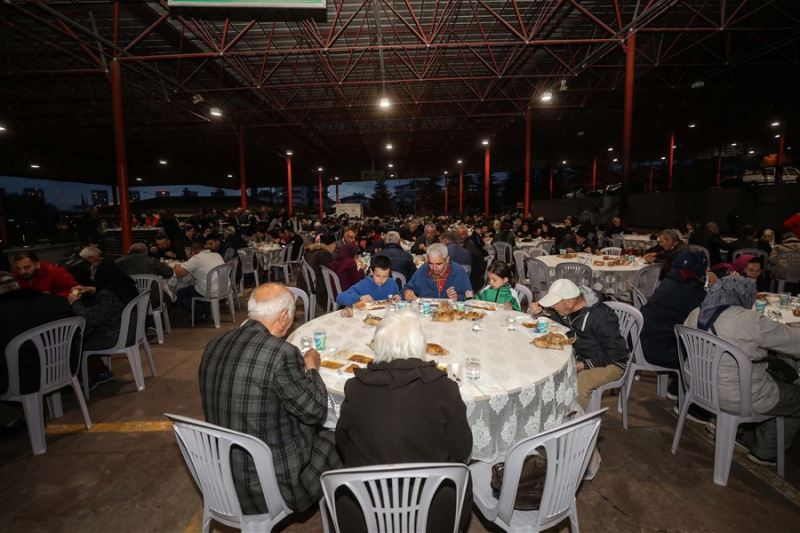 Batıkent Sakinleri İftar Sofrasında Buluştu
