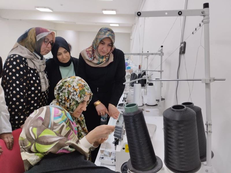 Büyükşehir KAYMEK’ten İncesu’da Hazır Giyim Kursu