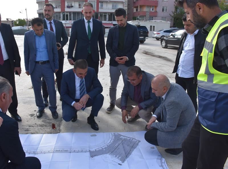 VALİ / BELEDİYE BAŞKAN V. HACIBEKTAŞOĞLU, 520 MİLYON LİRA DEĞERİNDEKİ YATIRIMI İNCELEDİ