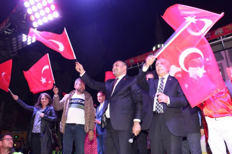 ARPAÇSAKARLAR’IN KURTULUŞ GÜNÜ, COŞKUYA DÖNÜŞTÜ