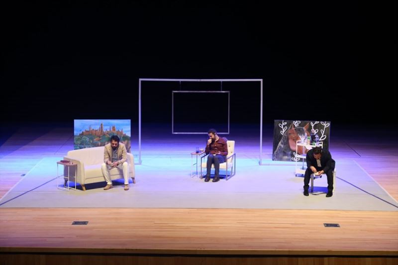 Sevilen dizi Gönül Dağı oyuncuları Denizlililerle buluştu.