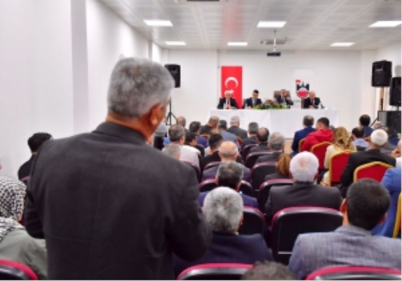 Vali Ali İhsan Su Çüngüş ve Çermik muhtarlarıyla bir araya geldi