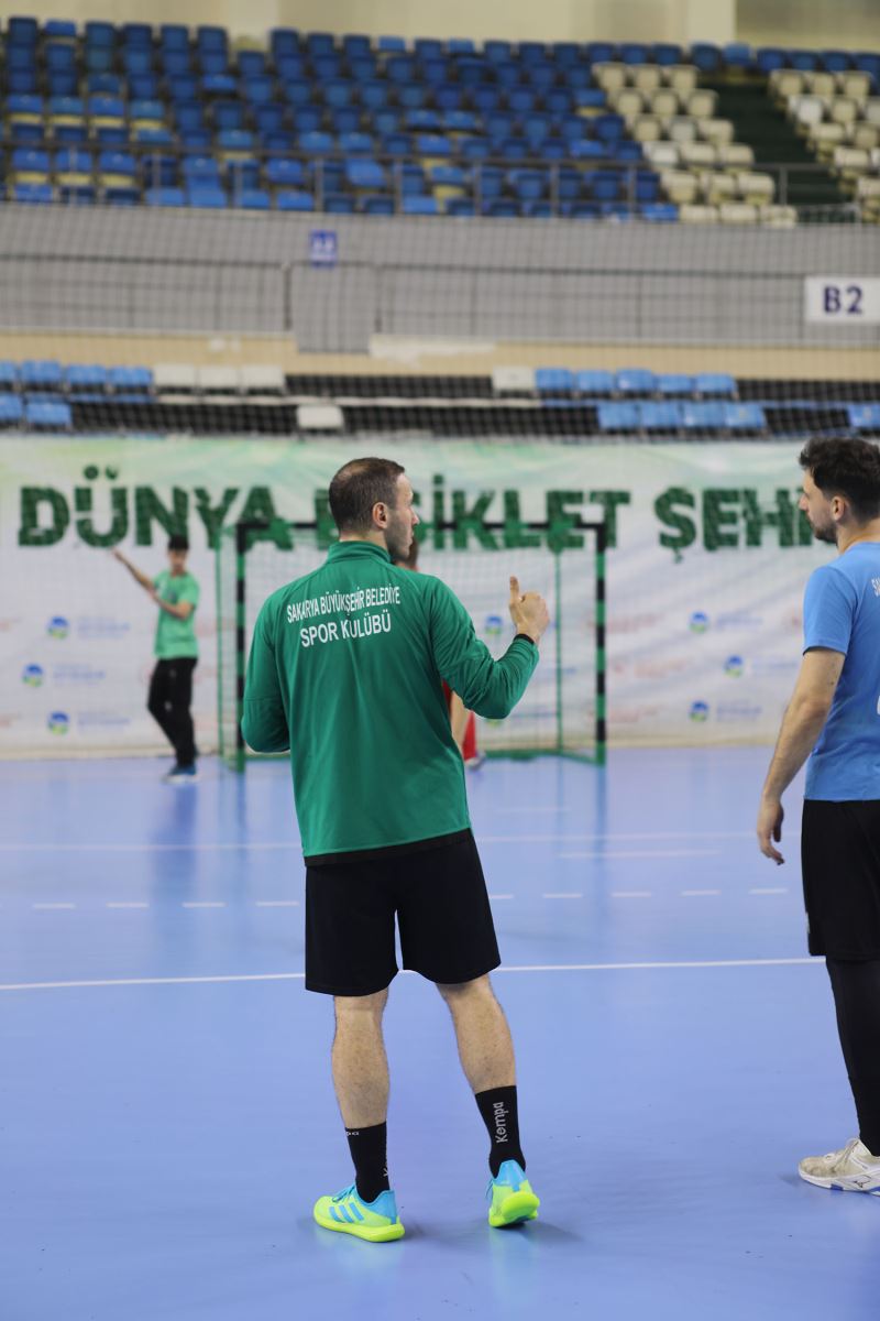 Büyükşehir hentbol gözünü şampiyonluğa dikti: Hedef kupa!