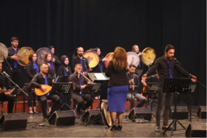 OZAN’IN DİLLERDEN DÜŞMEYEN SEÇME TÜRKÜLERİ SESLENDİRİLDİ