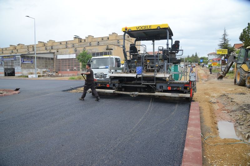 KILIÇÖZÜ SANAYİ SİTESİ MODERN YOL AĞINA KAVUŞUYOR